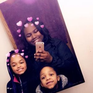 Meet your Posher, Edith